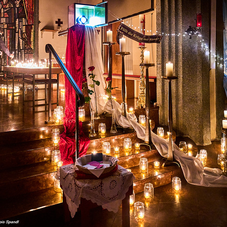 (C)FotoLois.com, Alois Spandl. 'Nacht der 1000 Lichter' in der Pfarrkirche Wieselburg, Do 31. Oktober 2024.