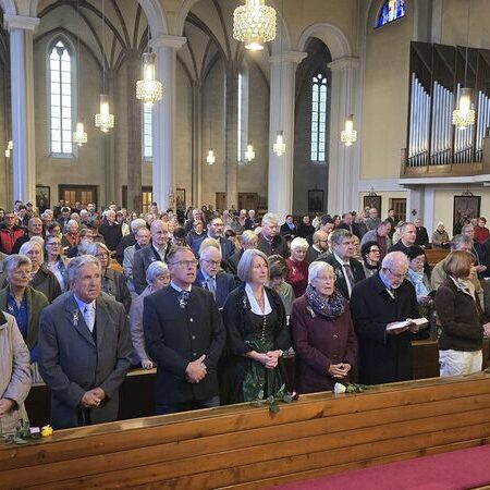 Die Pfarrkirche war voll besetzt.
