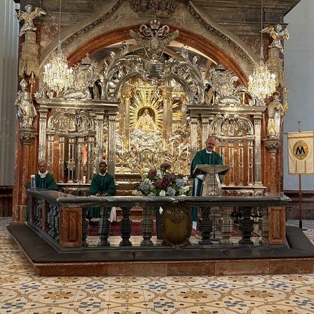 Messe vor dem Gnadenaltar